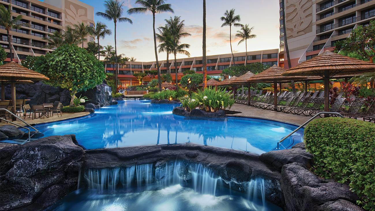 Outdoor Super Pool - Waterfall
